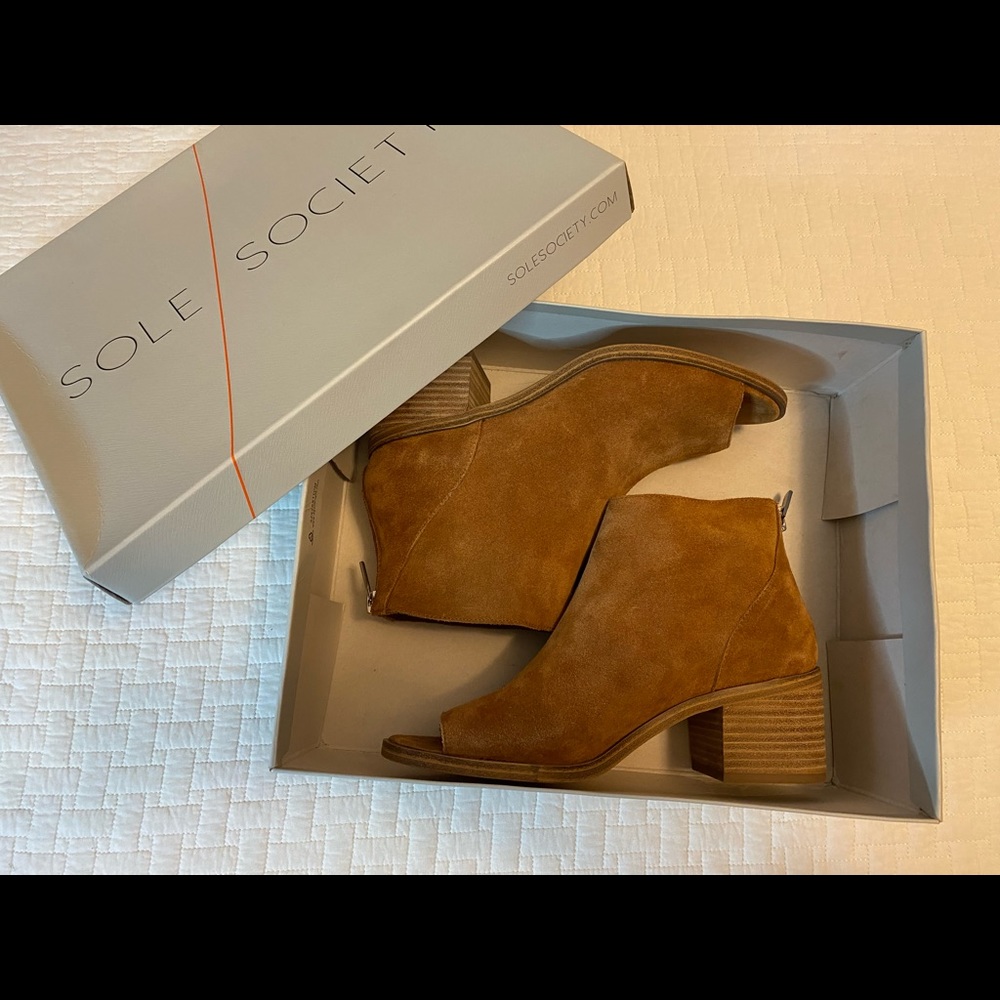 Soul society Real Suede open toe Booties